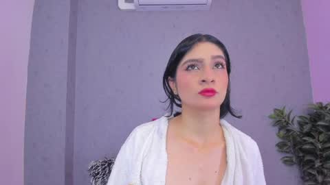 tiffany_mendez online show from April 20, 12:08 pm