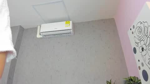 tiffany_mendez online show from February 21, 12:08 pm