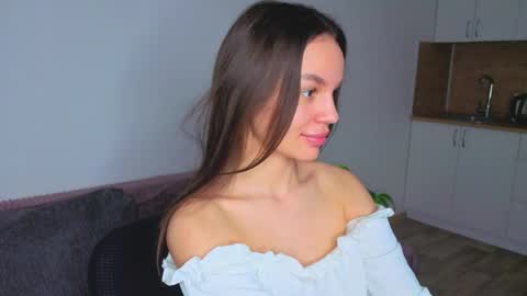 Tiffany online show from March 30, 12:38 pm