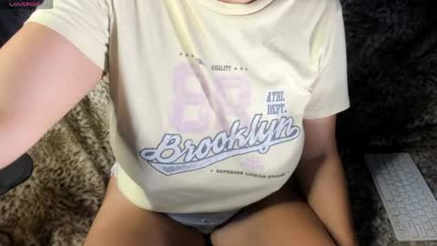 tiffany theressa online show from April 30, 7:41 pm