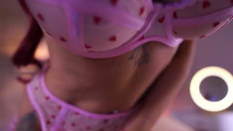 Tiff online show from December 22, 7:53 pm