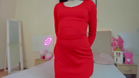 Tiffani online show from April 3, 1:51 pm