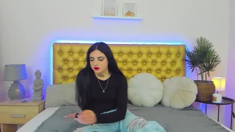 Tiffani online show from April 2, 1:51 pm