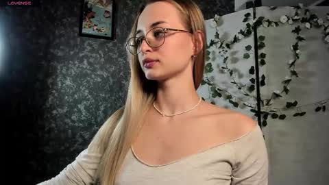 Tiffany online show from March 19, 3:17 pm