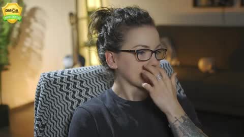 tiffanyriox online show from June 2, 12:12 am