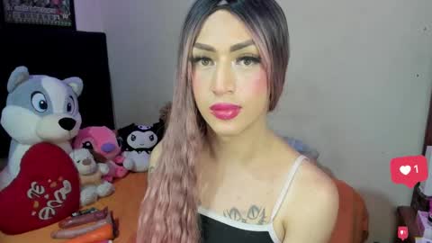 Snapshot of tiffanys_sohot chatting on December 14, 9:29 am Tefy velandia online show from December 14, 9:29 am