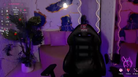 Tiiana online show from May 26, 4:40 am