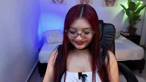 Tila Tequila online show from January 31, 7:11 pm