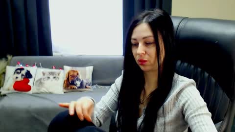 Luisa online show from May 11, 7:37 am