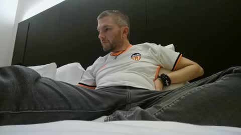 timgeil7890 online show from February 14, 8:11 pm