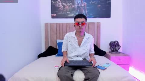 Evans  online show from November 18, 7:28 pm