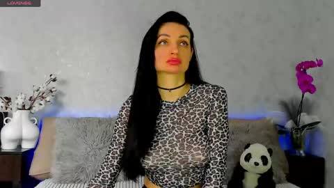 Tina online show from March 24, 12:00 pm