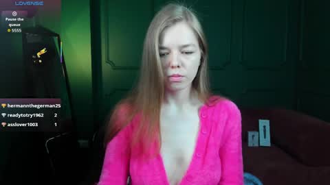 tina_tayllor__ online show from May 28, 9:24 pm
