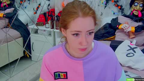 Tina online show from October 31, 4:46 am