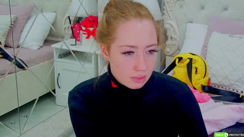 Snapshot of tinabrook chatting on October 7, 4:08 am Tina online show from October 7, 4:08 am