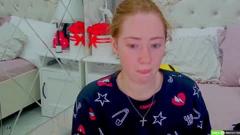 Snapshot of tinabrook chatting on September 25, 4:19 am Tina online show from September 25, 4:19 am