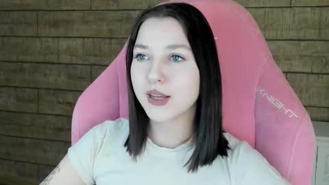 TinaBurton online show from February 7, 5:05 pm