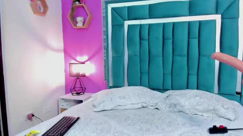 Tina online show from November 6, 1:58 pm