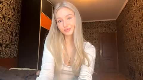 Crystalia online show from November 3, 11:22 am