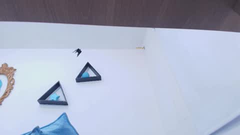 tinkerbell online show from November 29, 8:27 pm