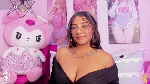 tinna noa online show from March 18, 3:23 am