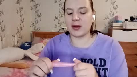 tiny_alkaid online show from April 5, 4:15 pm