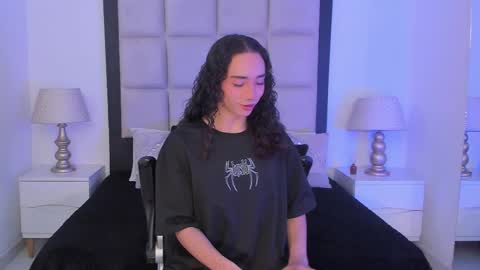 Thomm  Independent Model online show from February 24, 6:16 am