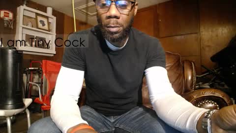 tinycock_1979 online show from December 21, 10:32 am