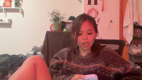 tinydaisy22 online show from November 21, 8:12 am