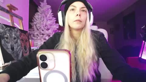 stage Kylie Sinner  brand CLITBAIT online show from November 20, 9:45 pm