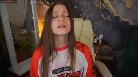 tinynataliee online show from May 12, 8:29 pm