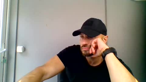 titan_heart online show from August 4, 10:11 am