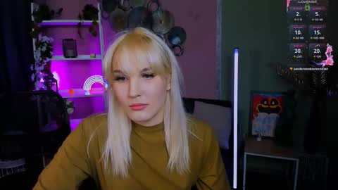 tobi_yours online show from October 12, 7:05 pm