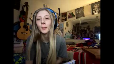 tohottohandletocoldtohold online show from February 24, 2:47 am