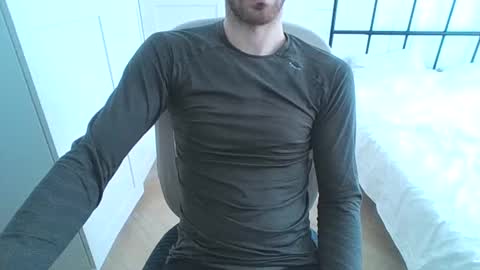 Snapshot of toja112 chatting on February 27, 10:33 am Martin online show from February 27, 10:33 am