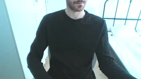 Snapshot of toja112 chatting on February 4, 9:49 am Martin online show from February 4, 9:49 am