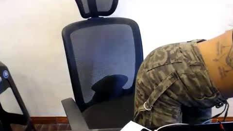 Snapshot of tokischa_naughty_ chatting on October 21, 8:01 pm tokischa_naughty_ online show from October 21, 8:01 pm