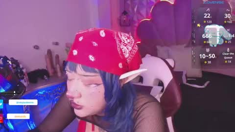 Snapshot of toky_doll chatting on September 19, 8:23 pm toky online show from September 19, 8:23 pm