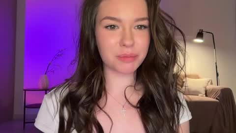 Alice  Alice -   online show from May 4, 3:40 pm