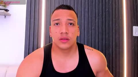 Tom muscle1 online show from October 15, 12:06 pm