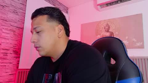 Tom muscle1 online show from February 16, 12:03 pm