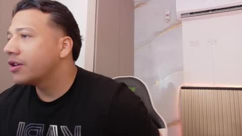 Tom muscle1 online show from March 8, 12:42 pm