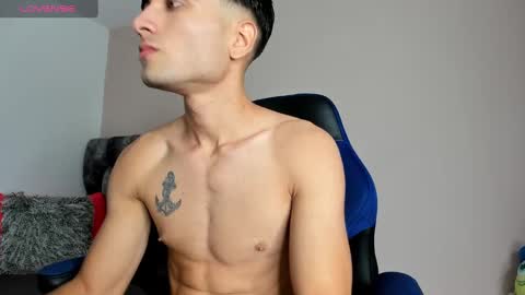 tom online show from January 22, 5:38 pm