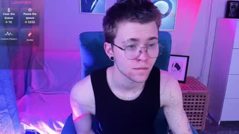 tomas_norton online show from May 27, 9:01 pm