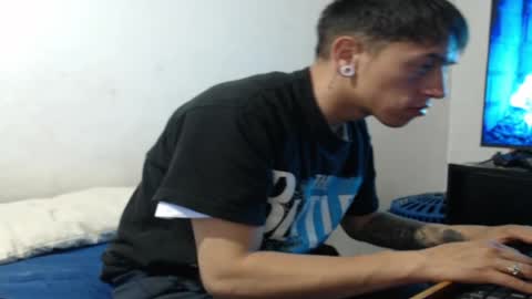 tomas_turbado_ online show from April 14, 5:44 am