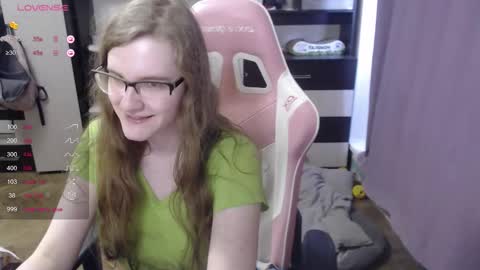 tomato_tease online show from September 17, 2:09 pm