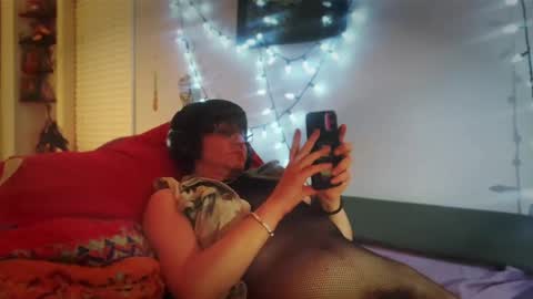 tomboy_titties online show from May 15, 9:18 am