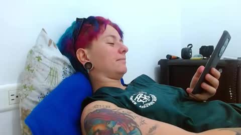 Blue online show from April 2, 6:26 pm