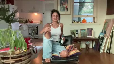 Jules online show from March 8, 8:29 am