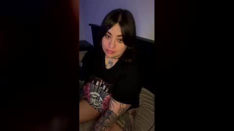 tomieobscure online show from April 15, 9:26 pm